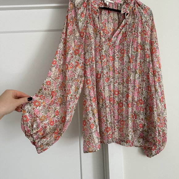 H&M Chiffon Blouse - Size M - Flower Print - Picture 2 of 3
